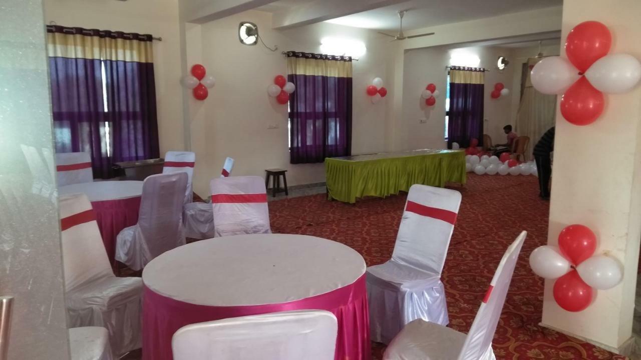 Hotel The Ideal Kushinagar Exterior photo