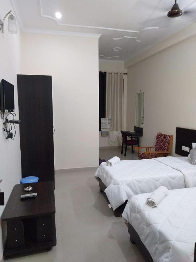 Hotel The Ideal Kushinagar Exterior photo