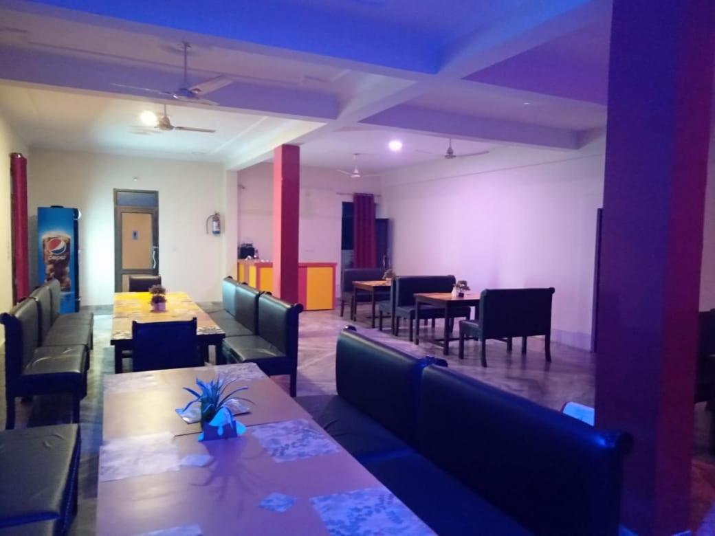 Hotel The Ideal Kushinagar Exterior photo